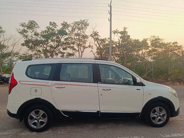 https://images10.gaadi.com/usedcar_image/4348948/original/processed_bf216ac4ac612039144dbf1e6d1fd04d.jpg?imwidth=6401