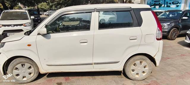 https://images10.gaadi.com/usedcar_image/4348980/original/processed_99c9903cd53130500f0b2de03b820309.jpg?imwidth=6400