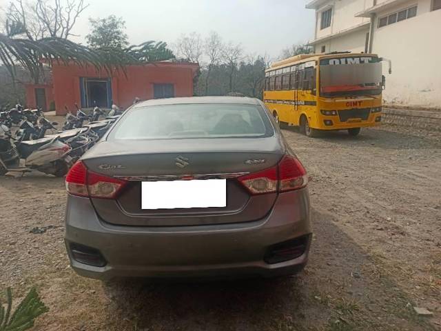 https://images10.gaadi.com/usedcar_image/4349076/original/processed_2400adfe-a54e-4f99-a996-de747e9ed19f.jpg?imwidth=6402