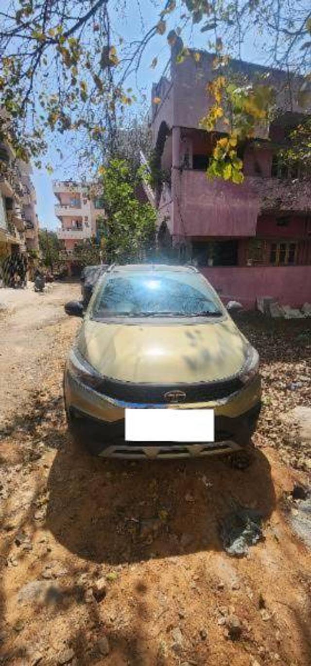 https://images10.gaadi.com/usedcar_image/4349133/original/65d22bcf8df8d06030981fcb98731362.jpg?imwidth=6400