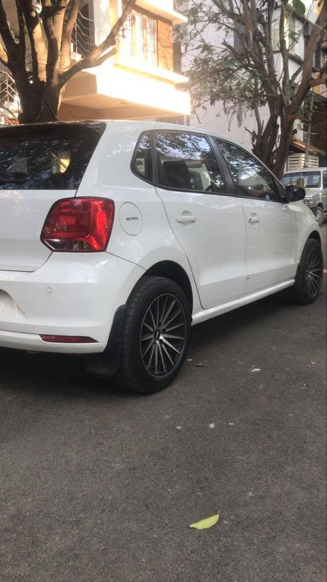 https://images10.gaadi.com/usedcar_image/4349176/original/processed_bbf27593fa74f6d54b6b89c29cb5b271.jpg?imwidth=6401