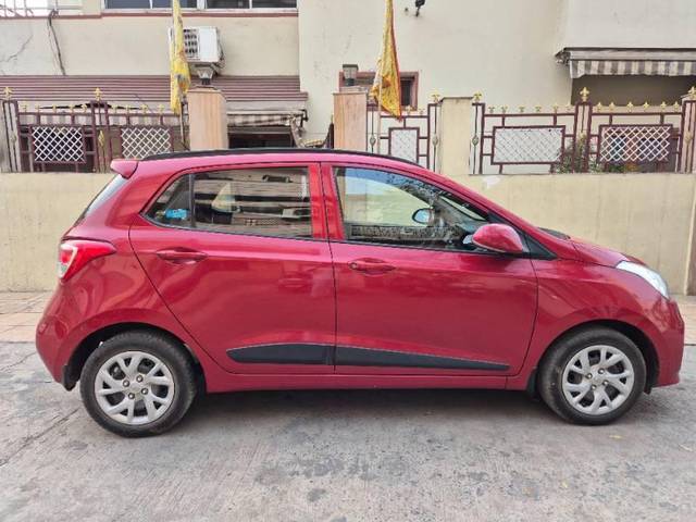 https://images10.gaadi.com/usedcar_image/4349177/original/processed_b1d0cc71-8374-44d0-9062-5e540fb17ed6.jpg?imwidth=6401