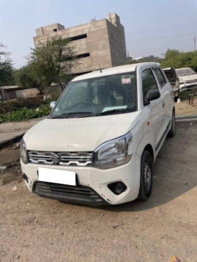 https://images10.gaadi.com/usedcar_image/4349188/original/processed_63ed1a12-9010-4867-841a-06bc98f53ccc.jpg?imwidth=6400