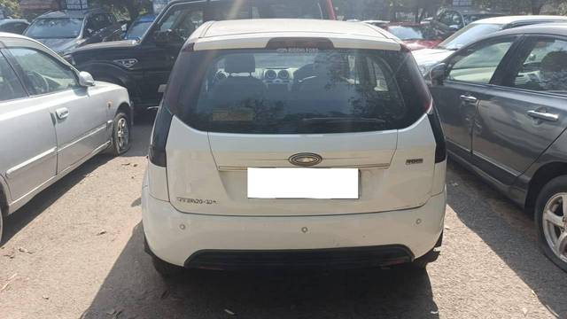 https://images10.gaadi.com/usedcar_image/4349303/original/processed_1ec976a950a511a970e99b3ff5c0839a.jpg?imwidth=6402