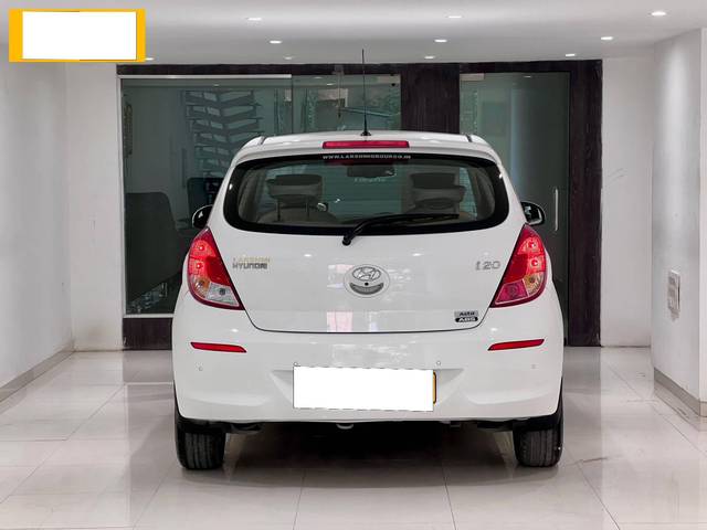 https://images10.gaadi.com/usedcar_image/4349314/original/processed_7548b4d05bdc8444a5ff0d39bbcddfb0.jpeg?imwidth=6401