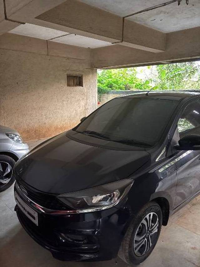 https://images10.gaadi.com/usedcar_image/4349363/original/effa5bec7bf8467c456a7e0d7b5301fb.jpg?imwidth=6400