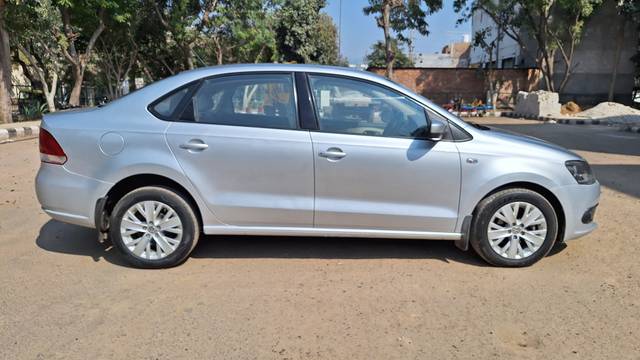 https://images10.gaadi.com/usedcar_image/4349422/original/c6a8260fef0a3141b58214c13fbb8191.jpg?imwidth=6401