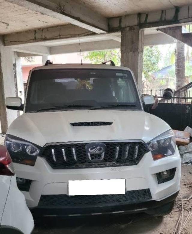 https://images10.gaadi.com/usedcar_image/4349430/original/processed_7ce5be39-610b-4932-a274-51e1c5775114.jpg?imwidth=6400