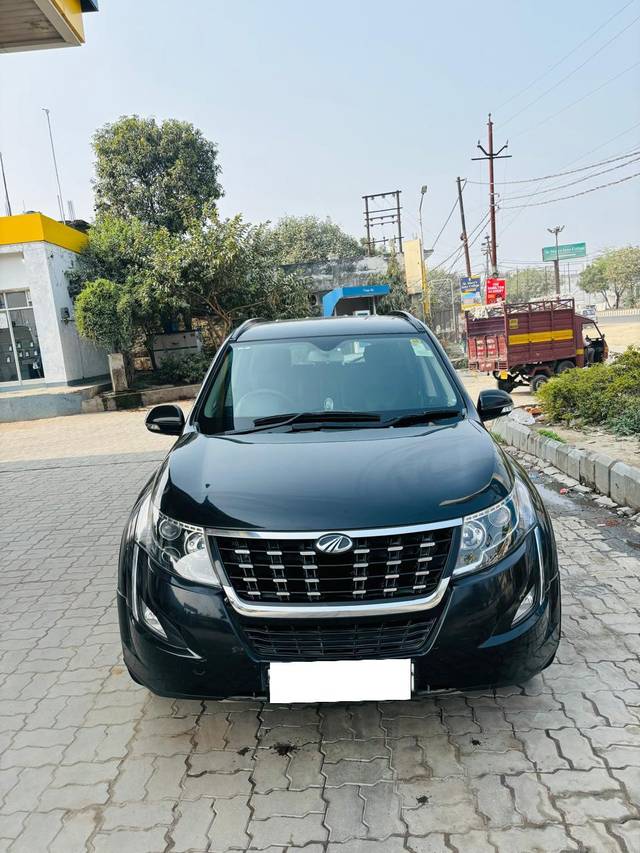 https://images10.gaadi.com/usedcar_image/4349442/original/processed_d05a59d74b5c4845ed5c06c600e7ba9e.jpg?imwidth=6402