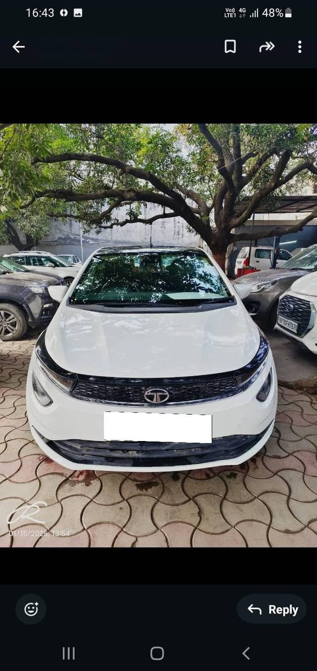 https://images10.gaadi.com/usedcar_image/4349508/original/processed_ce160de9907a1c9ee34c52fb8b32043b.jpg?imwidth=6400