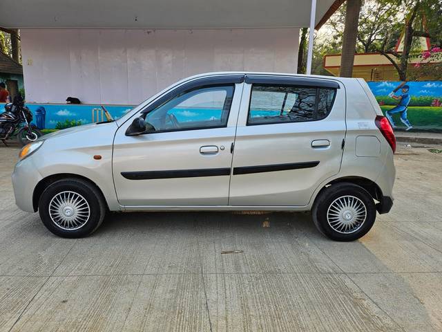 https://images10.gaadi.com/usedcar_image/4349581/original/74fa1557762327794424eca0fdef1061.jpg?imwidth=6402