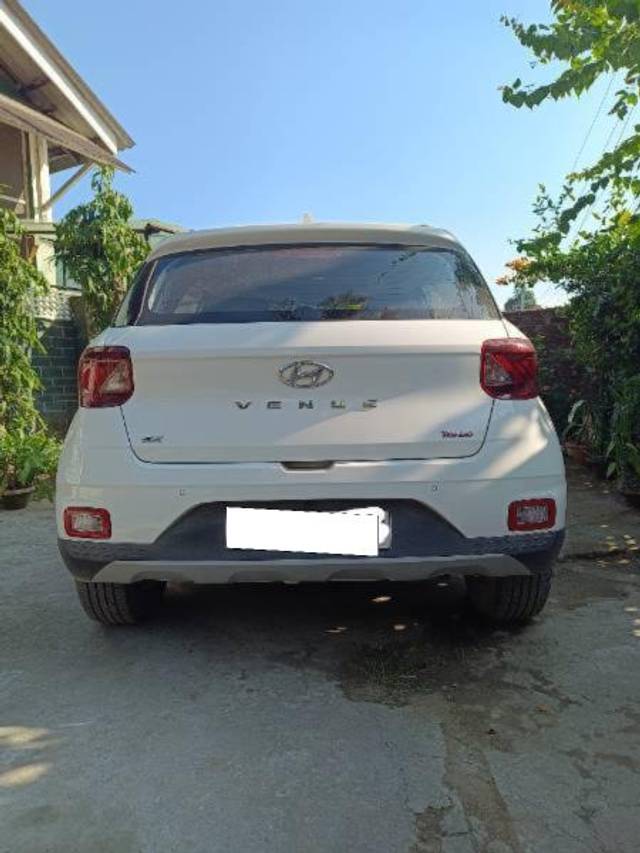 https://images10.gaadi.com/usedcar_image/4349670/original/processed_1b9816dc-d7bc-4a15-8bbd-b7c28ced63e7.jpg?imwidth=6401