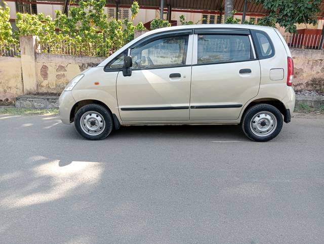 https://images10.gaadi.com/usedcar_image/4349735/original/da480524f8ab0adce9fbbc7c4ee59d36.jpg?imwidth=6402