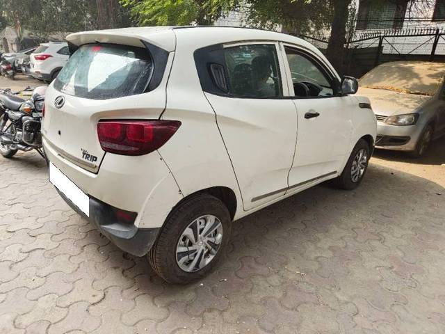 https://images10.gaadi.com/usedcar_image/4349777/original/processed_7577f3ab-1636-4087-aeeb-a829354848b1.jpg?imwidth=6401