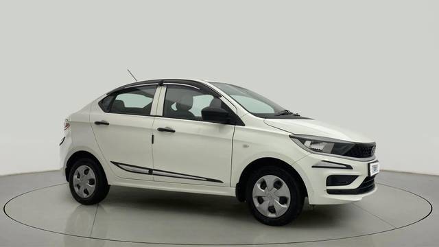 https://images10.gaadi.com/usedcar_image/4349805/original/b106ba2957f81ab89d3e9158702e0eb3.jpg?imwidth=6400