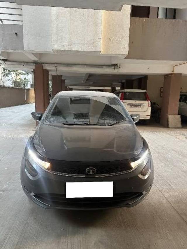 https://images10.gaadi.com/usedcar_image/4349875/original/processed_0827610c-3834-4a4e-8f06-ccea828b8158.jpeg?imwidth=6400