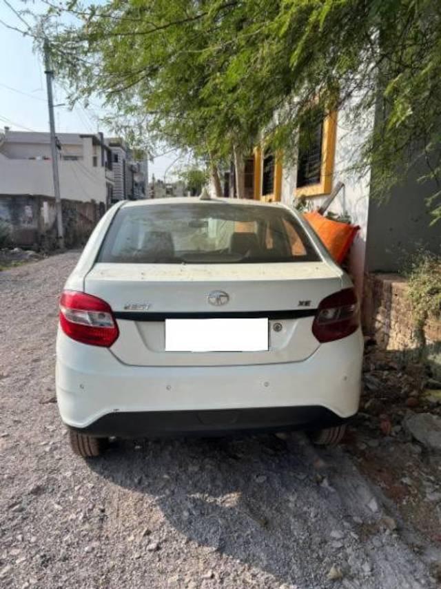 https://images10.gaadi.com/usedcar_image/4349889/original/processed_8bb9272c-49a5-4eb2-9713-2e76de6bf357.jpg?imwidth=6401