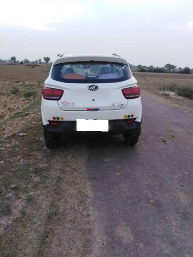 https://images10.gaadi.com/usedcar_image/4349950/original/processed_af24104e-a246-4cb5-861f-fa6081854f89.jpg?imwidth=6400