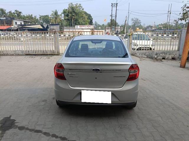 https://images10.gaadi.com/usedcar_image/4350077/original/processed_2e909818-23db-4456-a78e-843f3c0d4bb1.jpg?imwidth=6402