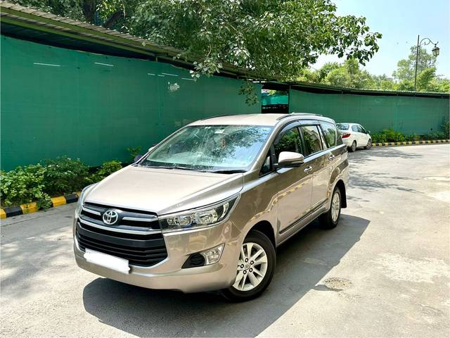 https://images10.gaadi.com/usedcar_image/4350141/original/92cd321b4a46138e7c0cbc66b187ee9c.jpg?imwidth=6402