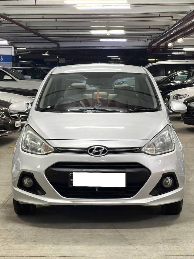 https://images10.gaadi.com/usedcar_image/4350204/original/processed_ab95f5991dd34196e5ff89fffdd49db7.jpg?imwidth=6402