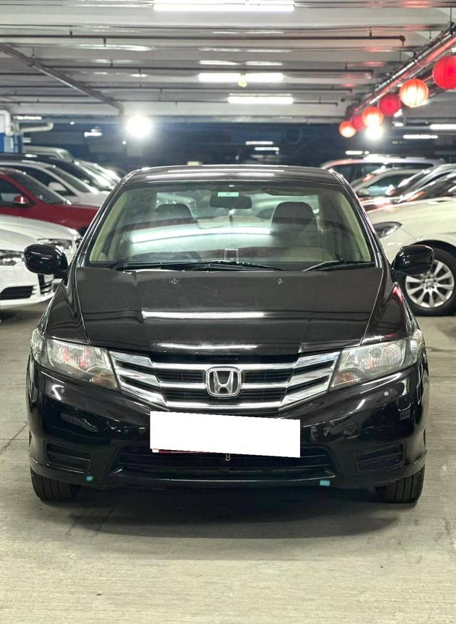 https://images10.gaadi.com/usedcar_image/4350209/original/processed_2b170e8d712f58ded6085e74ed6d3628.jpg?imwidth=6402