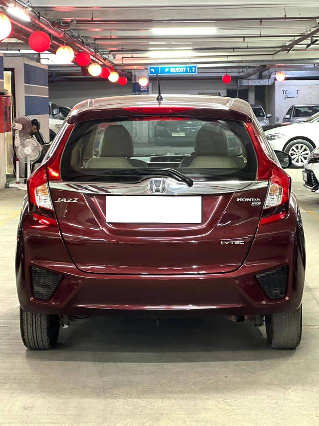 https://images10.gaadi.com/usedcar_image/4350210/original/processed_e802e8b707287beed7261f448bf07bb5.jpg?imwidth=6401