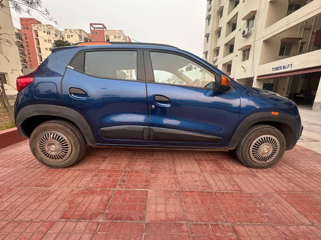 https://images10.gaadi.com/usedcar_image/4350222/original/processed_cbe4fed3-5246-412e-8329-009022110d52.jpg?imwidth=6401