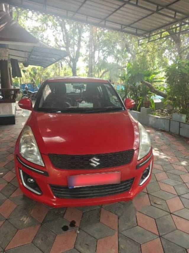 https://images10.gaadi.com/usedcar_image/4350227/original/processed_d954a7f7-b1f2-4299-b084-b6204773a910.jpg?imwidth=6400