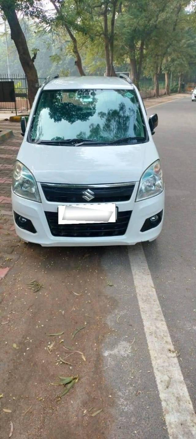 https://images10.gaadi.com/usedcar_image/4350269/original/processed_d736a8fa014038ffd759a49daa43d1cf.jpg?imwidth=6400