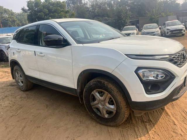 https://images10.gaadi.com/usedcar_image/4350306/original/a6838c79f376714112fb5216c9198b1d.jpg?imwidth=6402