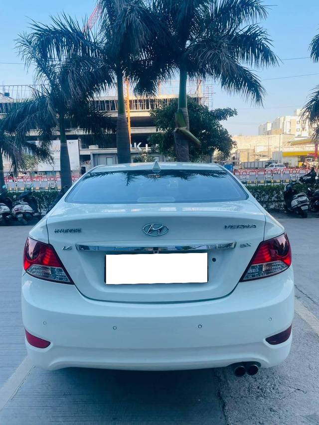 https://images10.gaadi.com/usedcar_image/4350397/original/processed_9b4d1bf32186b67f13fe1241a1a5f22d.jpg?imwidth=6401