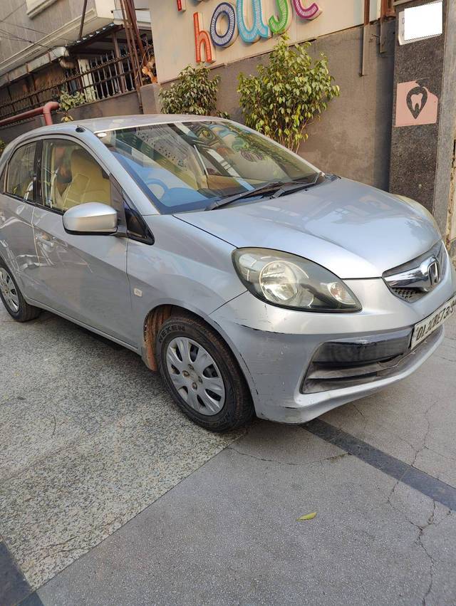 https://images10.gaadi.com/usedcar_image/4350403/original/1befce3efed3378a4a7f7ce97f868dde.jpg?imwidth=6400