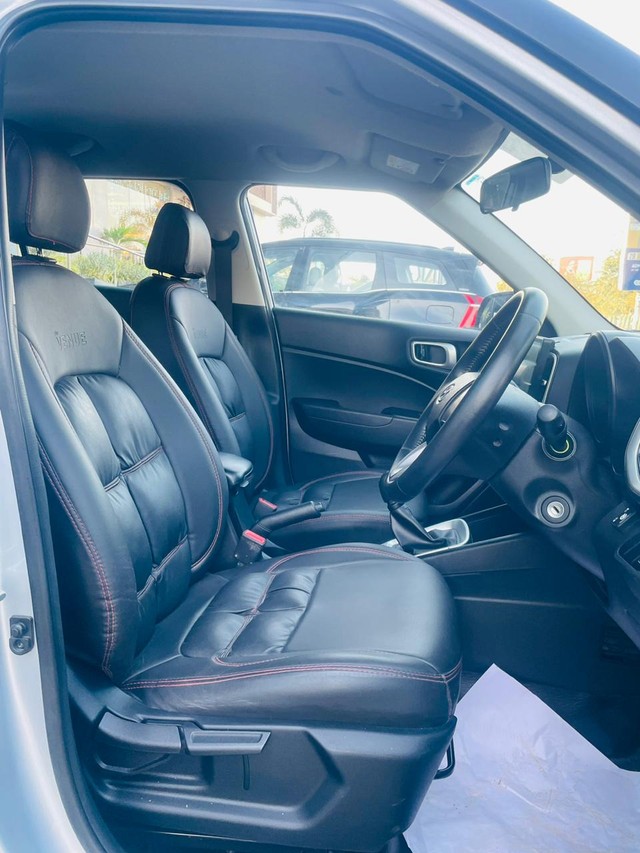 Second-hand 2021 Hyundai Venue S Plus for sale in Rajkot-6