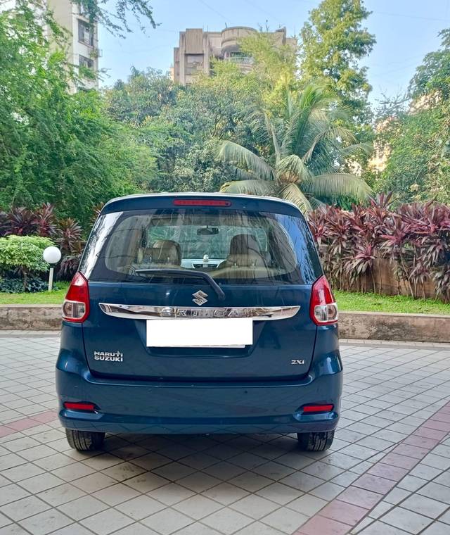 https://images10.gaadi.com/usedcar_image/4350438/original/processed_d48d64f4d916d5d90ddd8ba7e3733cc1.jpg?imwidth=6402