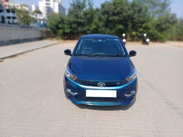 https://images10.gaadi.com/usedcar_image/4350462/original/processed_5ca9f3895ee72a81c0df8de81d169582.jpg?imwidth=6402