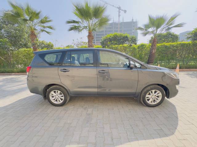 https://images10.gaadi.com/usedcar_image/4350470/original/885071eaf258ab50957f8729ce58d5ab.jpg?imwidth=6401