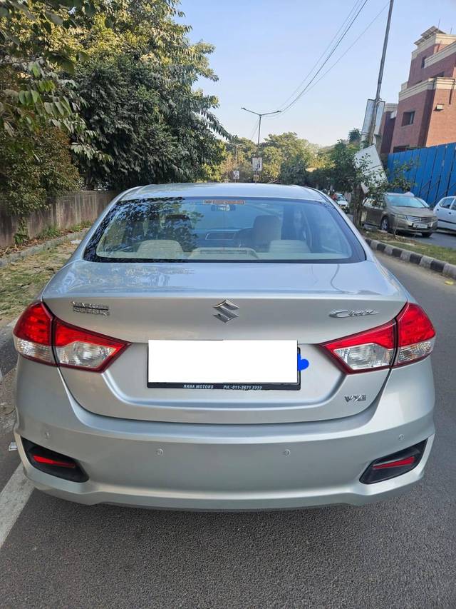 https://images10.gaadi.com/usedcar_image/4350598/original/processed_dd38e76ed32badef903dba238f2b495b.jpg?imwidth=6402