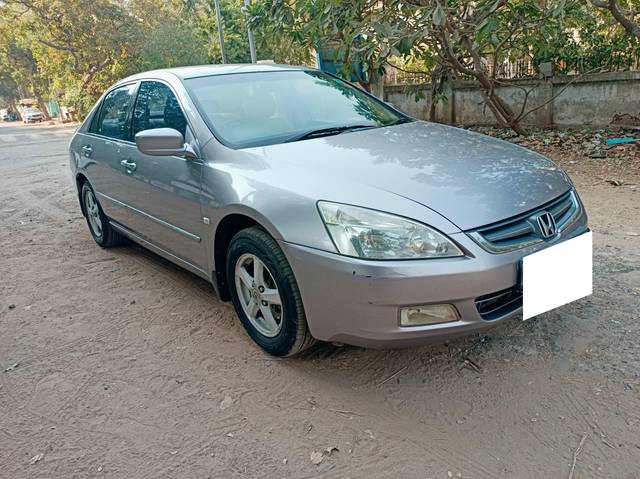 https://images10.gaadi.com/usedcar_image/4350602/original/processed_e8ae160b0a51e411e0b11a3e62b1b185.jpg?imwidth=6400