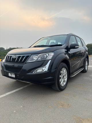 Mahindra XUV500 Mahindra XUV500 W10 1.99 mHawk