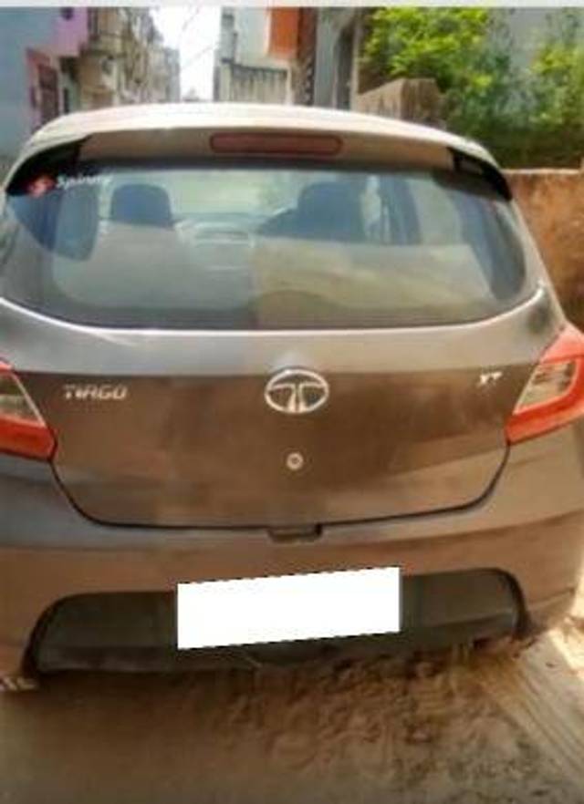 https://images10.gaadi.com/usedcar_image/4350688/original/4c198b195156a33e9a4d6cd877622e60.jpg?imwidth=6401