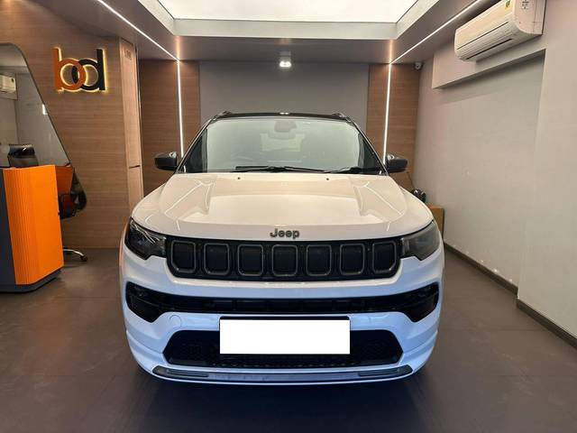 https://images10.gaadi.com/usedcar_image/4350696/original/processed_b2be879a0525e7d214e318f8a5230dd8.jpeg?imwidth=6400