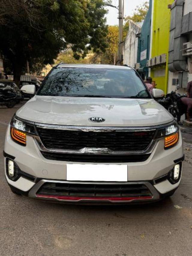 https://images10.gaadi.com/usedcar_image/4350706/original/eebe6c60f41d9d249437ac6ed3b315ba.jpeg?imwidth=6400