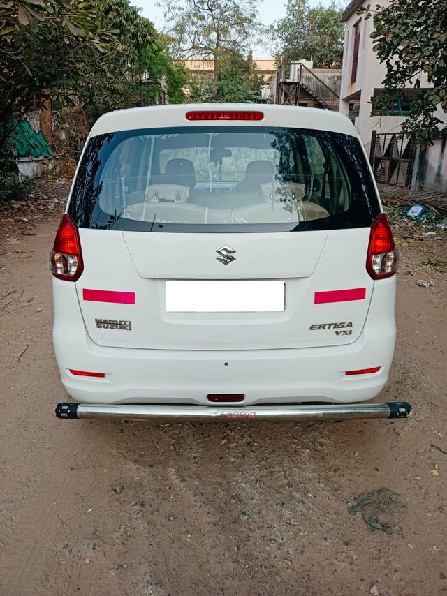 https://images10.gaadi.com/usedcar_image/4350763/original/processed_831e64af0e30110dcf4497e272ca31d1.jpg?imwidth=6402