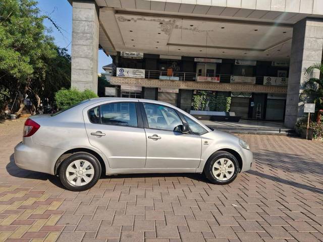 https://images10.gaadi.com/usedcar_image/4350849/original/processed_cdd340573c9763efc1bf4e01d9f29ef7.jpg?imwidth=6401