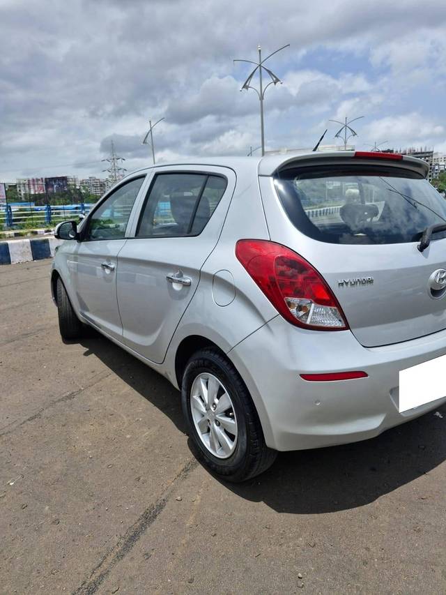 https://images10.gaadi.com/usedcar_image/4350877/original/processed_d52bcd08b61925a29810a780e1fea0f0.jpg?imwidth=6401