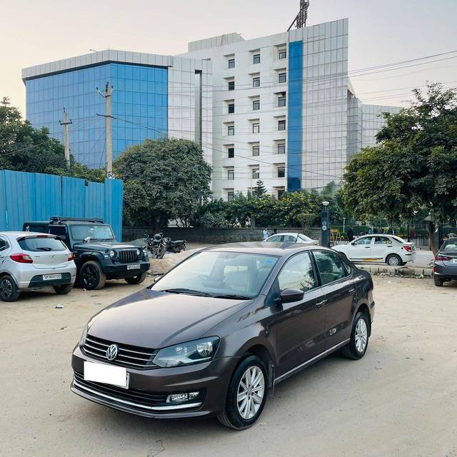 https://images10.gaadi.com/usedcar_image/4350937/original/processed_5d2bf7468fe99f528501e2dd8f5c7c36.jpg?imwidth=6402