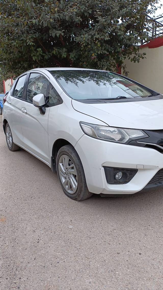 https://images10.gaadi.com/usedcar_image/4350969/original/7f4c5eb247c335fdabbe95feb3975b26.jpg?imwidth=6400