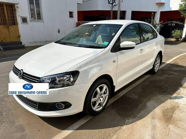 https://images10.gaadi.com/usedcar_image/4350989/original/processed_d74fe6011622c8dcbf363f5ac5ce7b64.jpg?imwidth=6400