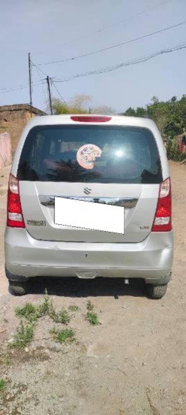 https://images10.gaadi.com/usedcar_image/4351032/original/processed_6b0d1631-5cd3-44c8-9ee4-676ce86146f7.jpg?imwidth=6402